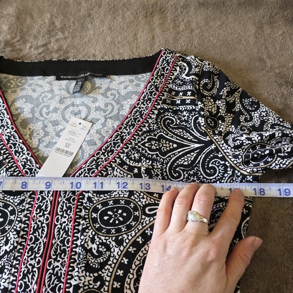 White House Black Market Paisley Tunic Top XS NWT V-Neck Long Sleeve - Picture 9 of 16